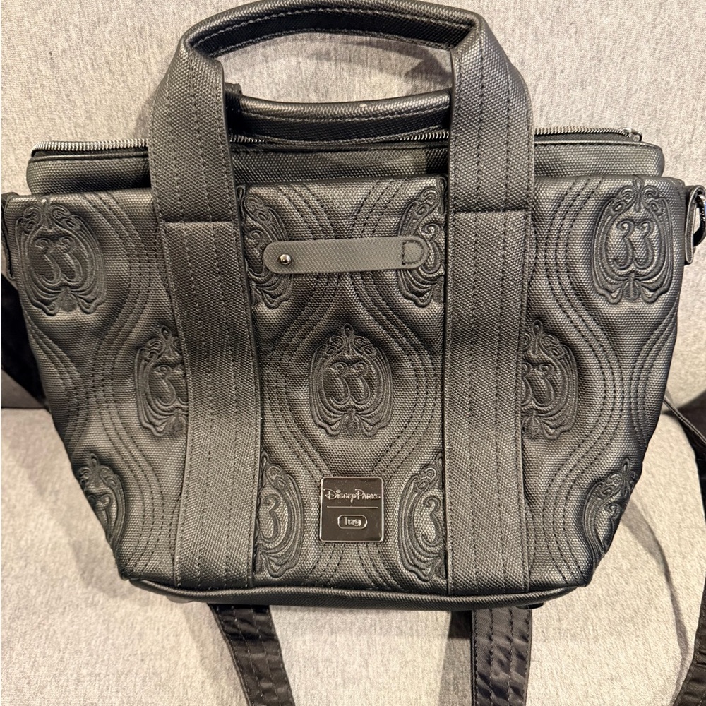 Disney Club 33 Haunted Mansion Lounge Fly